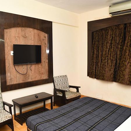 Hotel Mars Madras Buitenkant foto