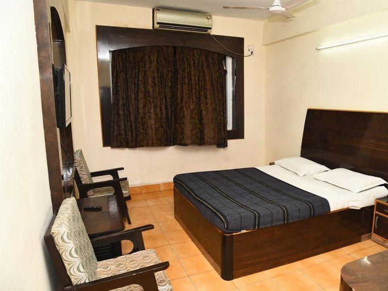 Hotel Mars Madras Buitenkant foto