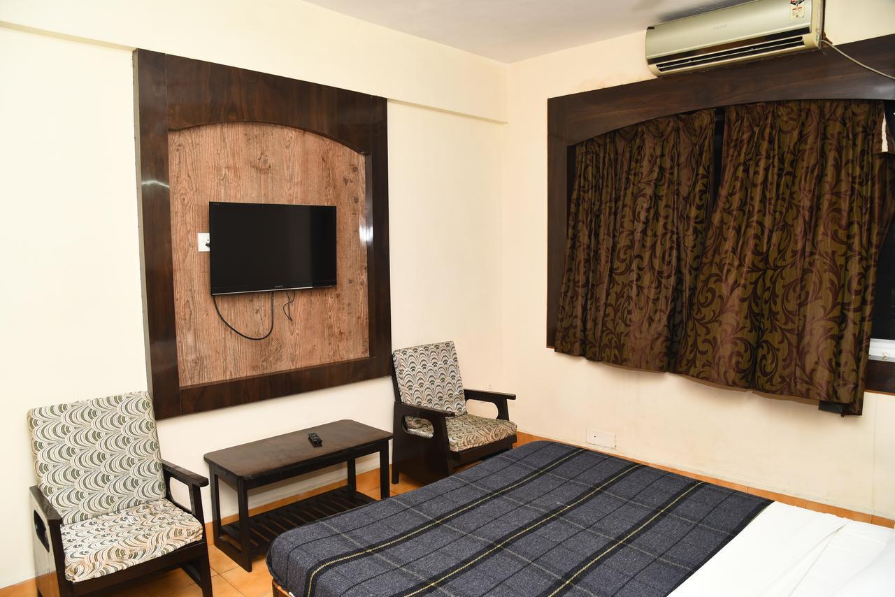 Hotel Mars Madras Buitenkant foto