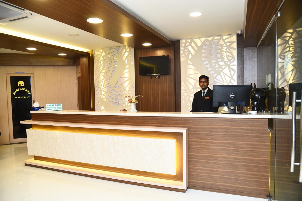 Hotel Mars Madras Buitenkant foto